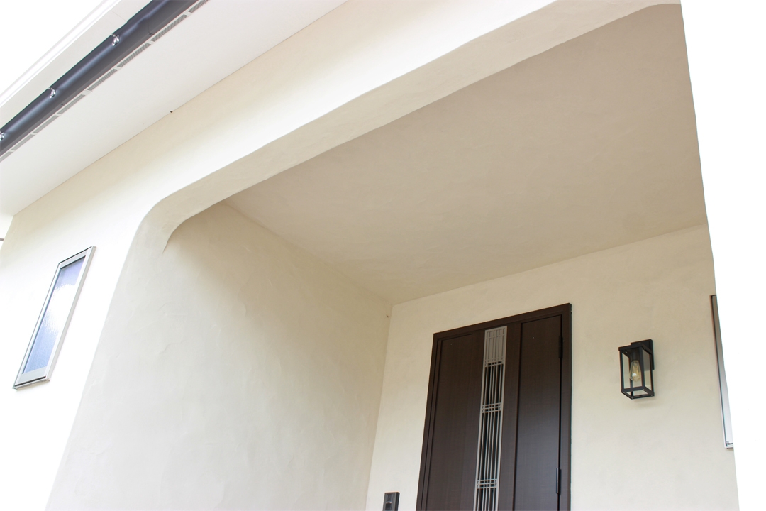 無垢の木と漆喰で作る自然素材のもくせい工舎の家・山香町・外観