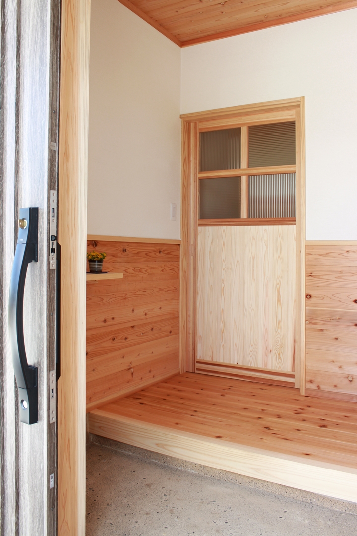 大分で建てる自然素材の家・もくせい工舎施工事例・宇佐市・玄関ホール