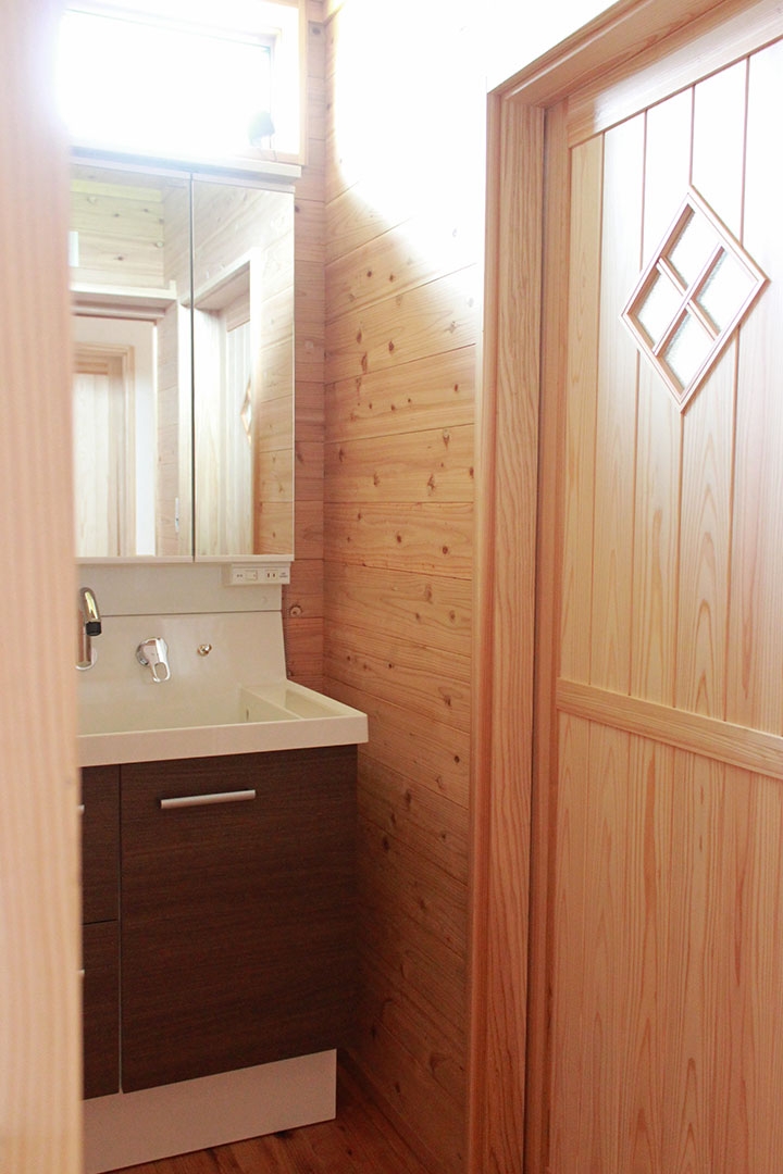 大分で建てる自然素材の家・もくせい工舎施工事例・宇佐市・洗面台